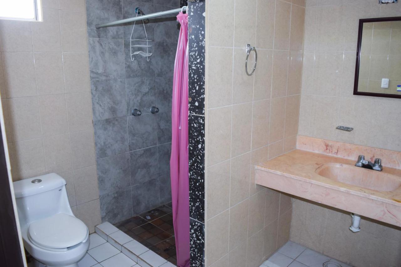 Hotel Virrey Rio Bravo Luaran gambar